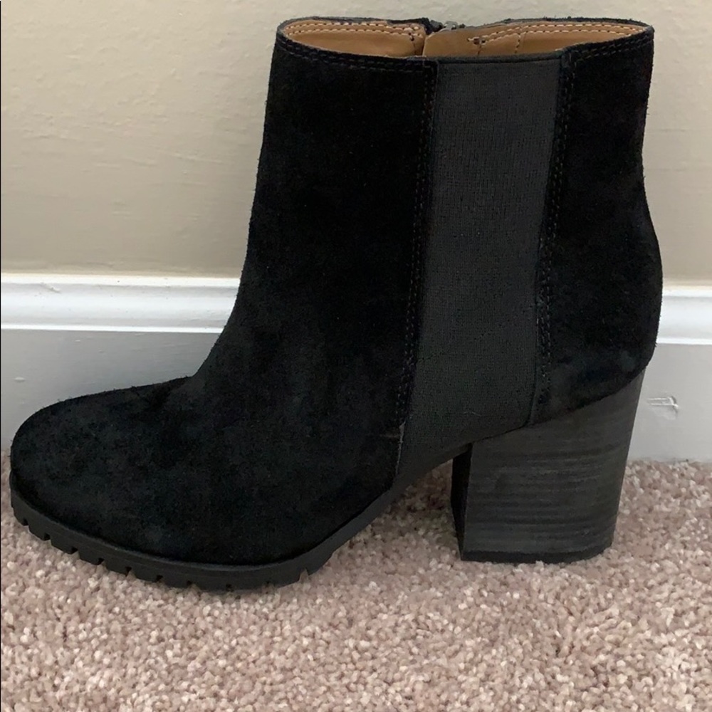 Franco Sarto black suede booties size 6 women’s